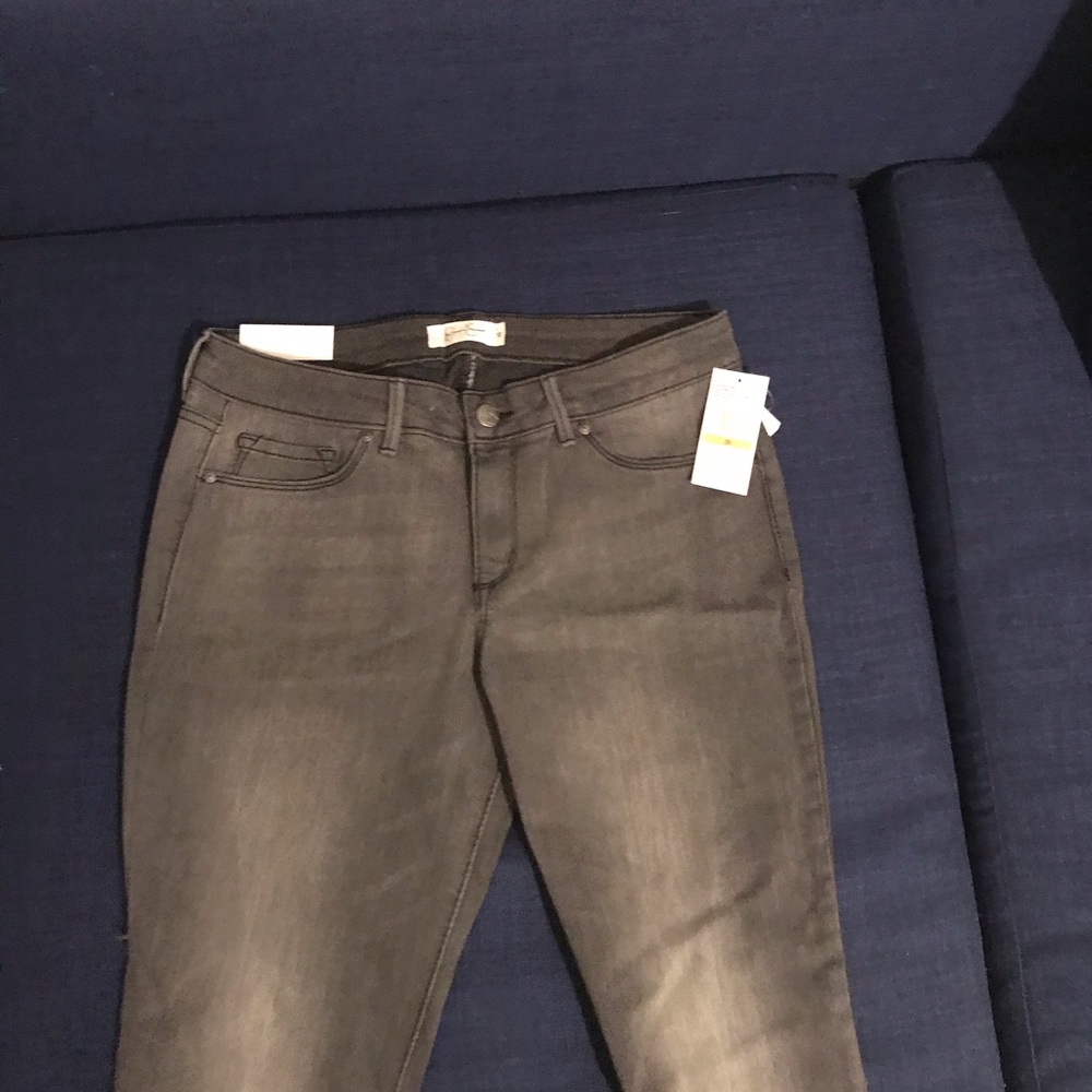 Brand new jeans, “kiss me ankle skinny”